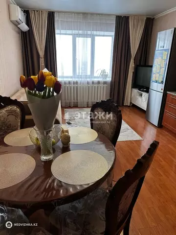 3-комнатная квартира, этаж 9 из 9, 65 м²