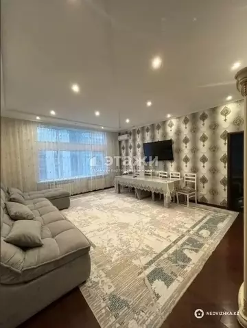 2-комнатная квартира, этаж 19 из 21, 79 м²