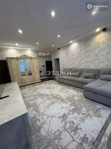2-комнатная квартира, этаж 19 из 21, 79 м²