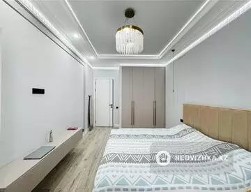 3-комнатная квартира, этаж 4 из 9, 80 м²