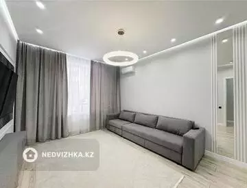 3-комнатная квартира, этаж 4 из 9, 80 м²