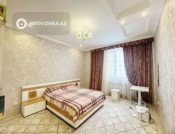 3-комнатная квартира, этаж 8 из 12, 100 м²