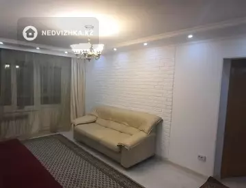 2-комнатная квартира, этаж 2 из 5, 50 м², на длительный срок