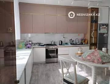 4-комнатный дом, 10 соток, 160 м²