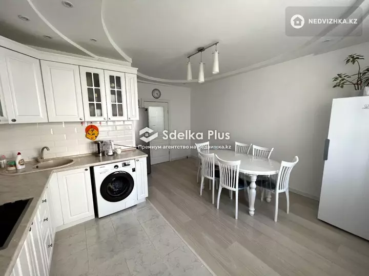 90 м², 3-комнатная квартира, этаж 3 из 9, 90 м², изображение - 1