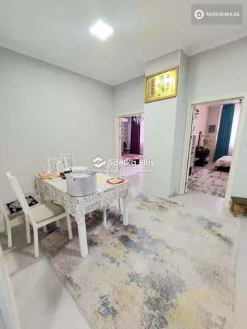 2-комнатная квартира, этаж 9 из 18, 79 м²