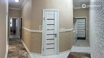 2-комнатная квартира, этаж 8 из 17, 56 м²