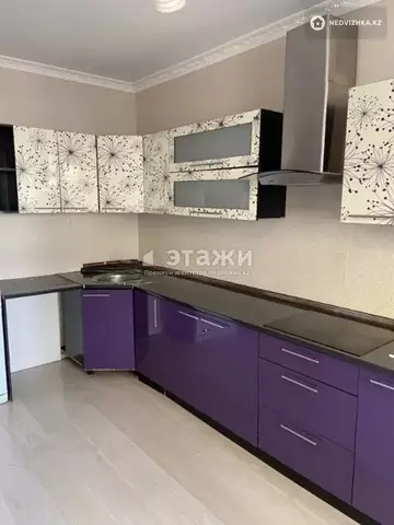 1-комнатная квартира, этаж 3 из 13, 42 м²