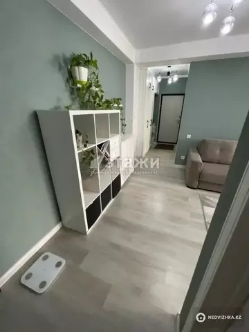 2-комнатная квартира, этаж 12 из 13, 58 м²
