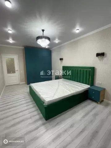 2-комнатная квартира, этаж 4 из 10, 49 м²