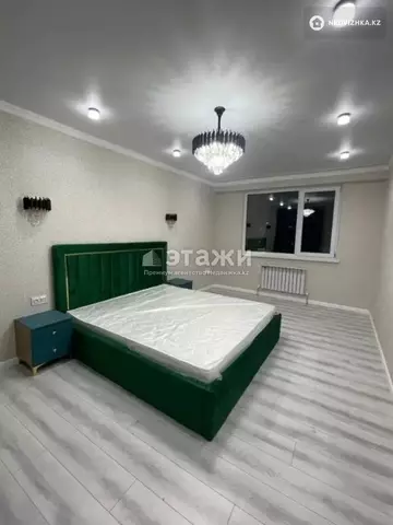 2-комнатная квартира, этаж 4 из 10, 49 м²