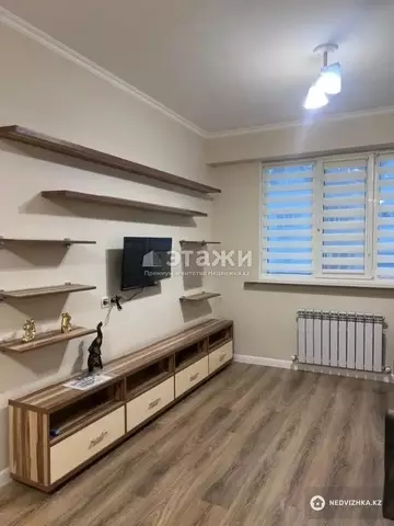 2-комнатная квартира, этаж 4 из 6, 42 м²