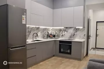 2-комнатная квартира, этаж 3 из 10, 50 м², на длительный срок