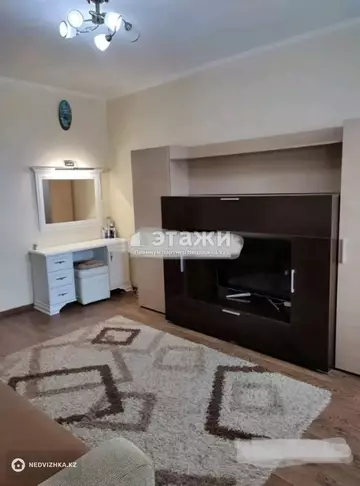 3-комнатная квартира, этаж 8 из 9, 64 м²