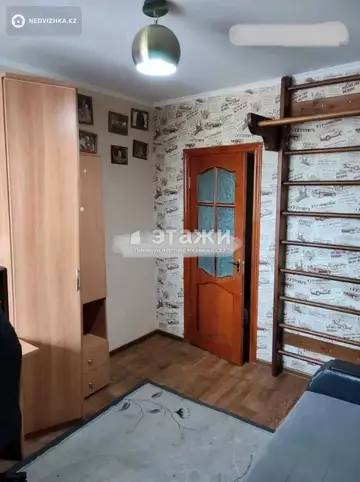 3-комнатная квартира, этаж 8 из 9, 64 м²