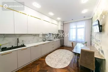 3-комнатная квартира, этаж 10 из 16, 100 м²