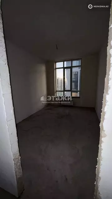 4-комнатная квартира, этаж 7 из 9, 137 м²
