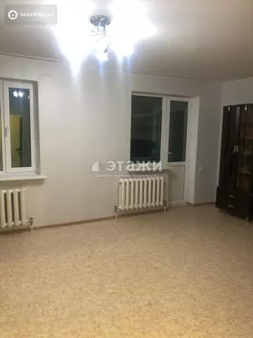 2-комнатная квартира, этаж 4 из 12, 81 м²