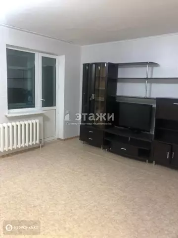 2-комнатная квартира, этаж 4 из 12, 81 м²