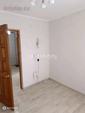 2-комнатная квартира, этаж 9 из 9, 40 м²