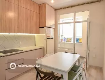 2-комнатная квартира, этаж 1 из 12, 60 м²