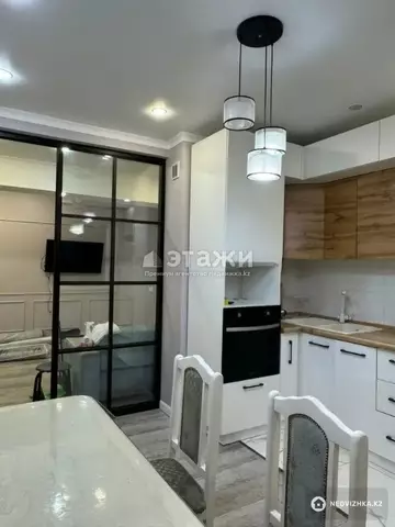 3-комнатная квартира, этаж 8 из 10, 69 м²