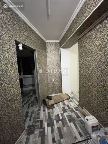 2-комнатная квартира, этаж 3 из 3, 37 м²