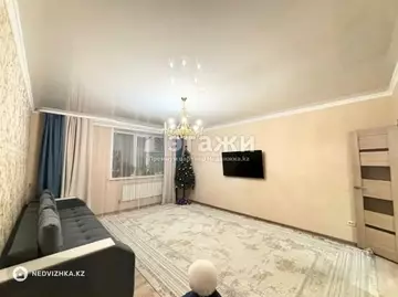 3-комнатная квартира, этаж 4 из 10, 100 м²