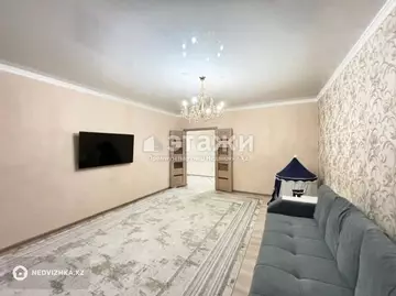 3-комнатная квартира, этаж 4 из 10, 100 м²