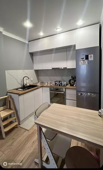 2-комнатная квартира, этаж 3 из 6, 42 м²