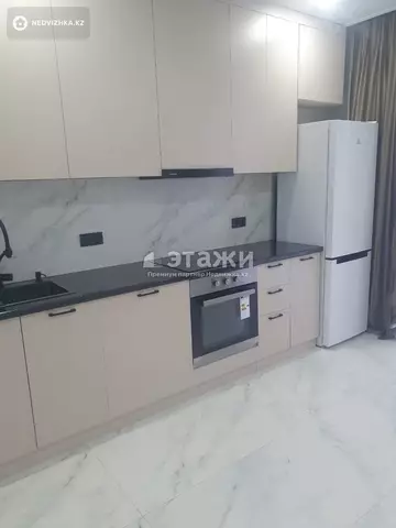 2-комнатная квартира, этаж 9 из 12, 38 м²