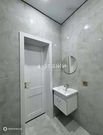4-комнатная квартира, этаж 10 из 13, 110 м²
