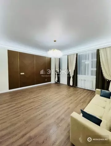 4-комнатная квартира, этаж 10 из 13, 110 м²