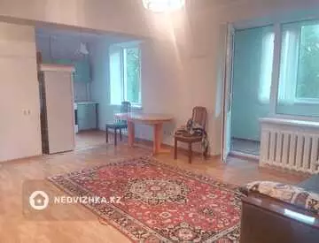 2-комнатная квартира, этаж 3 из 5, 58 м², на длительный срок