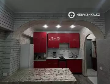 2-комнатная квартира, этаж 3 из 5, 44 м², на длительный срок