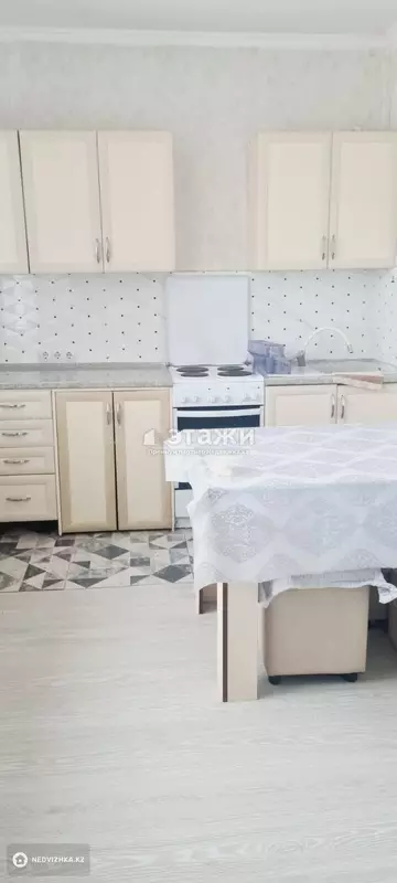 1-комнатная квартира, этаж 10 из 13, 36 м²