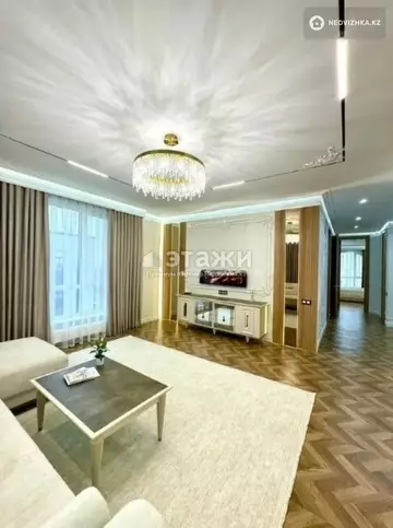 4-комнатная квартира, этаж 12 из 16, 123 м²