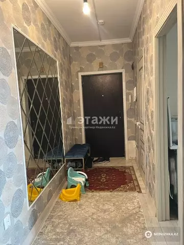 2-комнатная квартира, этаж 4 из 12, 53 м²