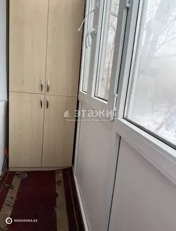 3-комнатная квартира, этаж 4 из 6, 64 м²