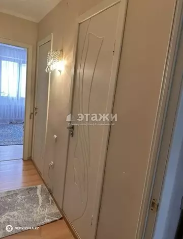 3-комнатная квартира, этаж 4 из 6, 64 м²