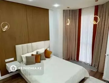 2-комнатная квартира, этаж 8 из 20, 80 м², на длительный срок