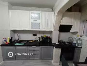 3-комнатная квартира, этаж 8 из 9, 70 м²