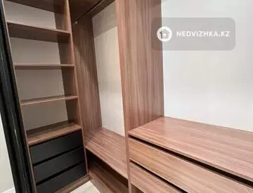 2-комнатная квартира, этаж 9 из 21, 60 м², на длительный срок
