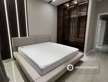 2-комнатная квартира, этаж 9 из 21, 60 м², на длительный срок
