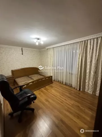 3-комнатная квартира, этаж 9 из 10, 96 м²