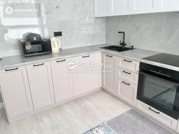 1-комнатная квартира, этаж 4 из 12, 45 м²