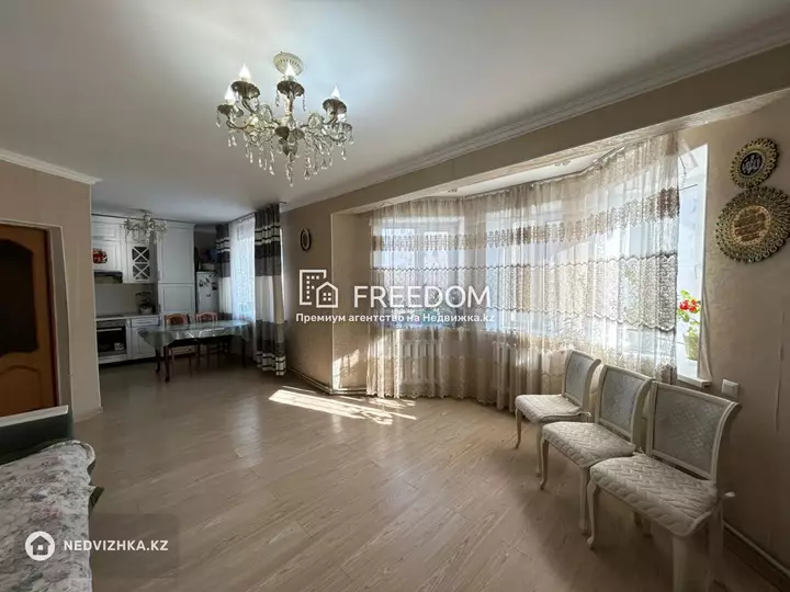 72.9 м², 2-комнатная квартира, этаж 3 из 9, 73 м², изображение - 1