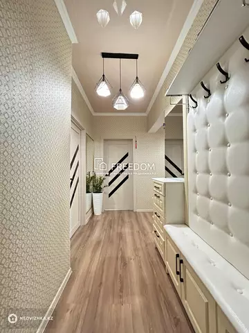 2-комнатная квартира, этаж 12 из 13, 72 м²
