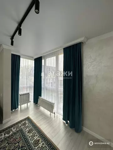 2-комнатная квартира, этаж 3 из 13, 63 м²