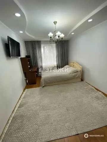 3-комнатная квартира, этаж 4 из 5, 65 м²